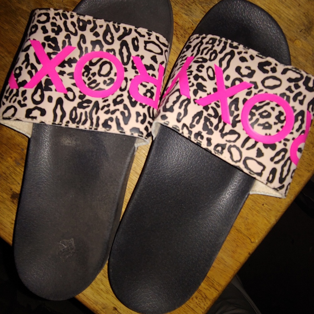 Roxy Leopard Slides